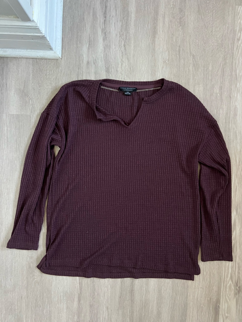 Sanctuary Social Standard Waffle Ribbed Top in Plum Purple V-neck Medium